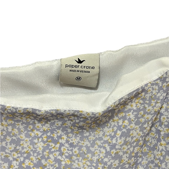 Paper Crane, medium, light blue like periwinkle and white with flowers - Picture 4 of 4